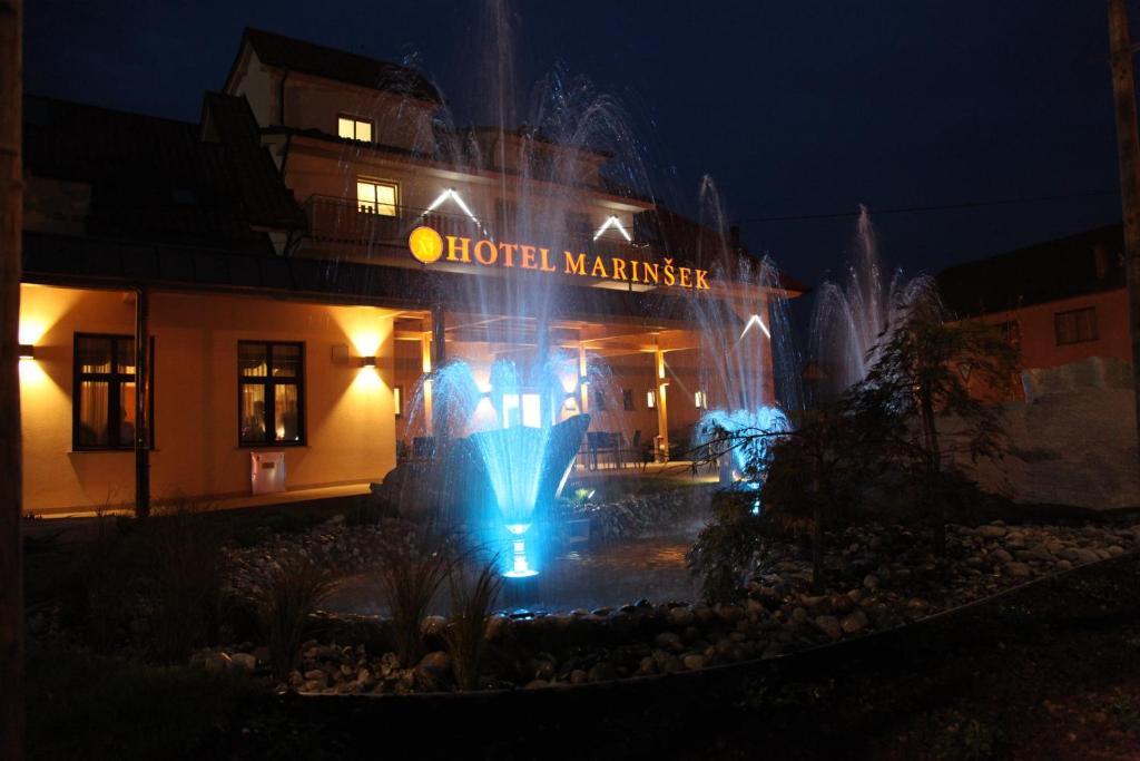 Hotel Marinšek Naklo Exteriér fotografie